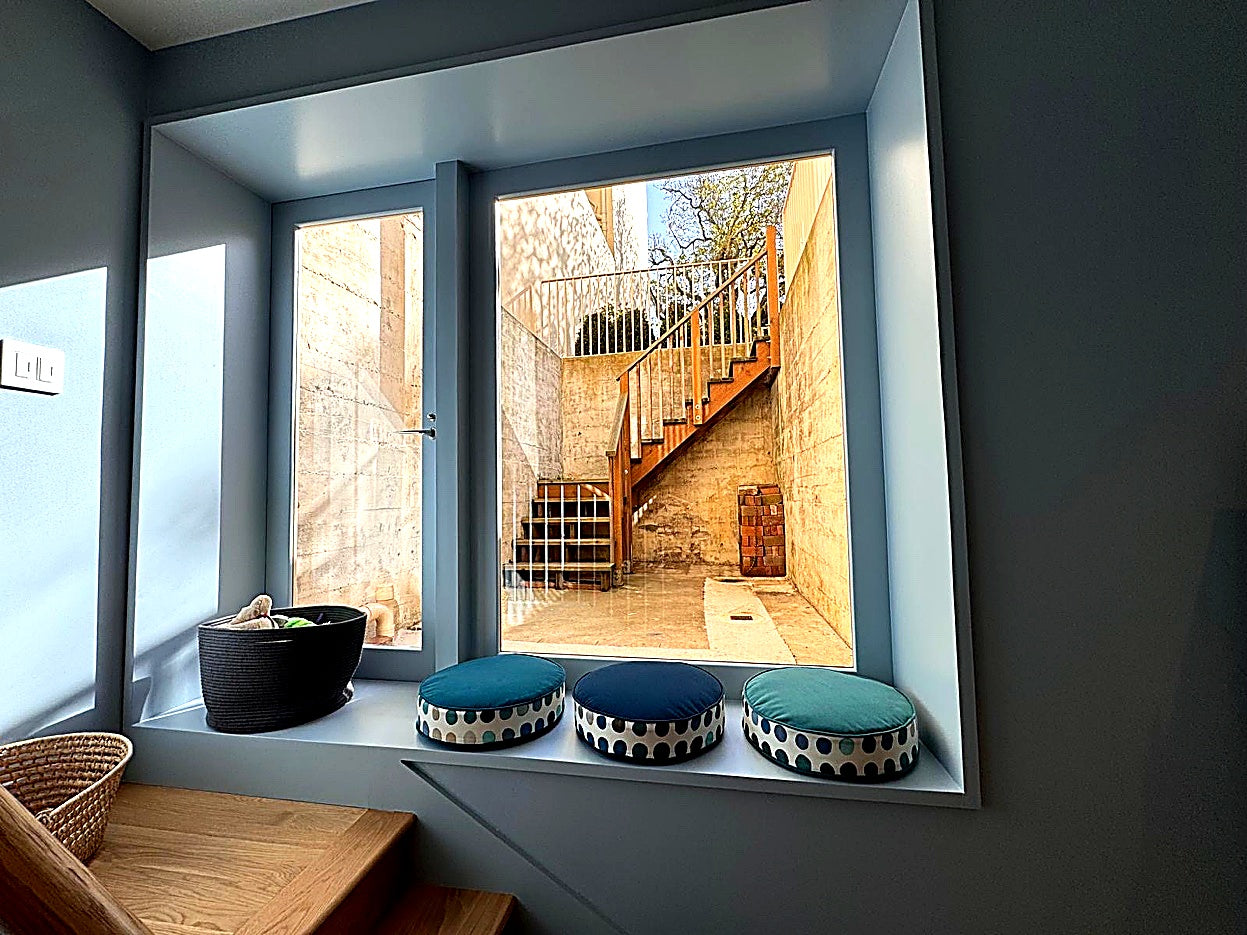 Perry D. Smith &mdash; Custom window seat cushions with polka dot fabric